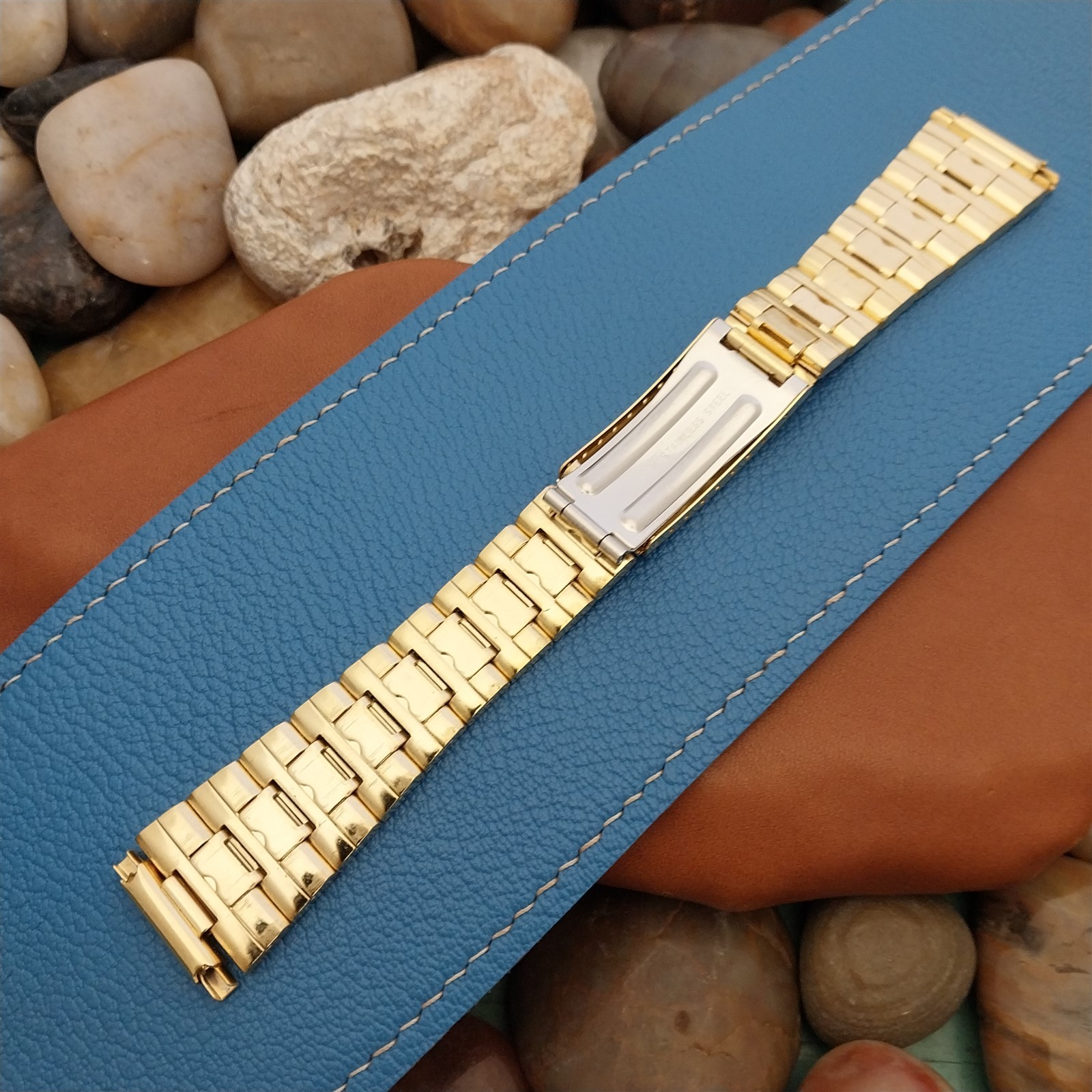 19mm 20mm 21mm 22mm Gold-Tone LED LCD nos 1970s-1980s Vintage Watch Band