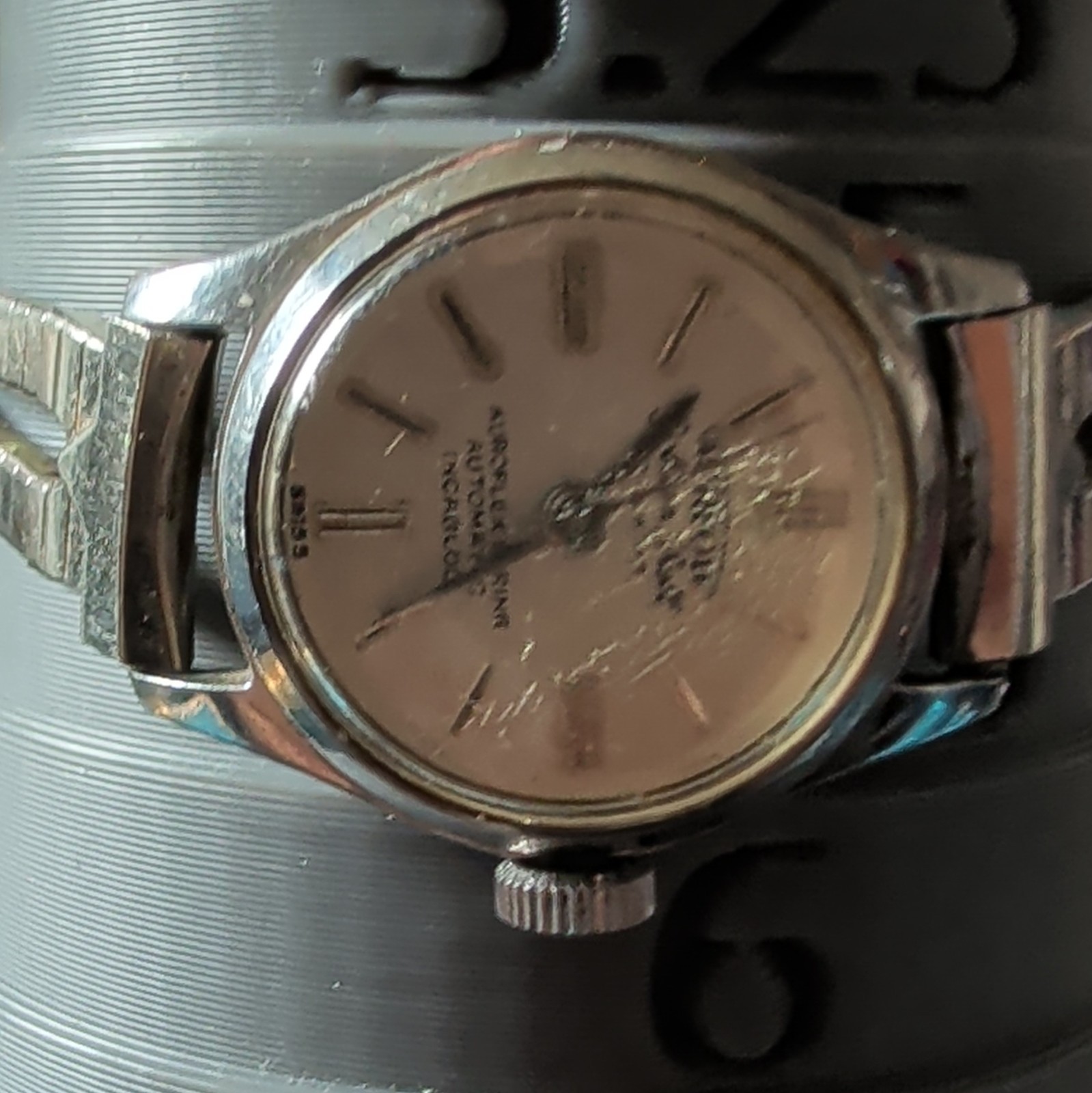 Aureole Golden Shell Vintage Automatic 17J Women’s Silver Dial Bracelet