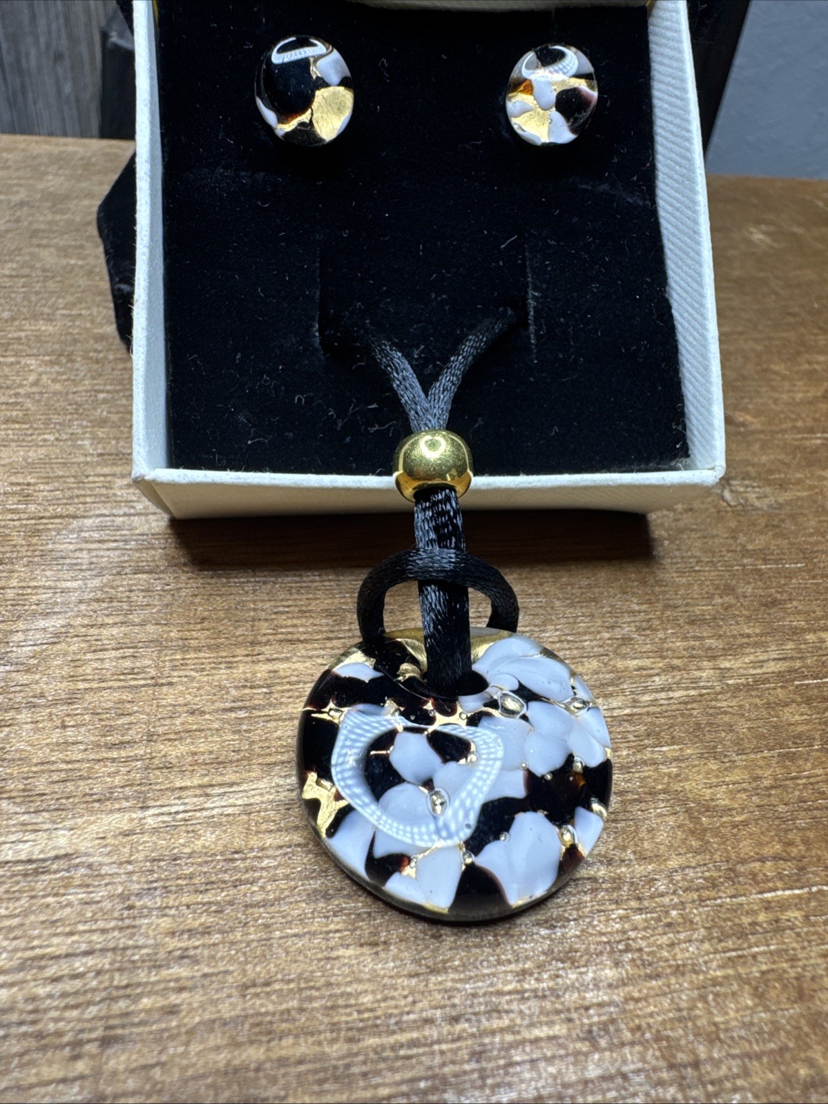 Vetro di Murano Italy Glass Pendant Necklace & Earrings Set Black White Gold