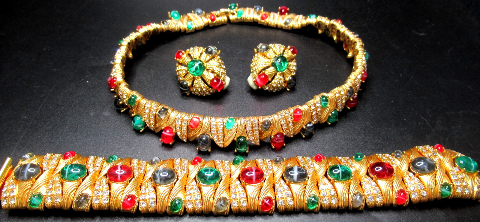 Mogul Red Blue Green Lucite Cabochon Rhinestone Necklace Bracelet Earring Set