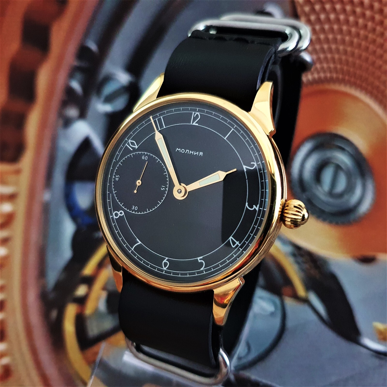 Watch Marriage MOLNIJA 3602 WristWatch Mechanical Vintage Style USSR Gold Case