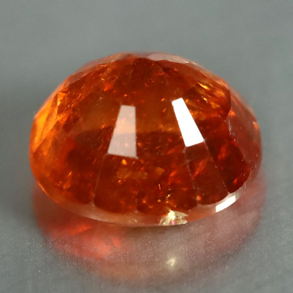 3.54 ct Oval (8.72 x 7.83 mm) Natural Mandarin Fanta Orange Spessartite Garnet