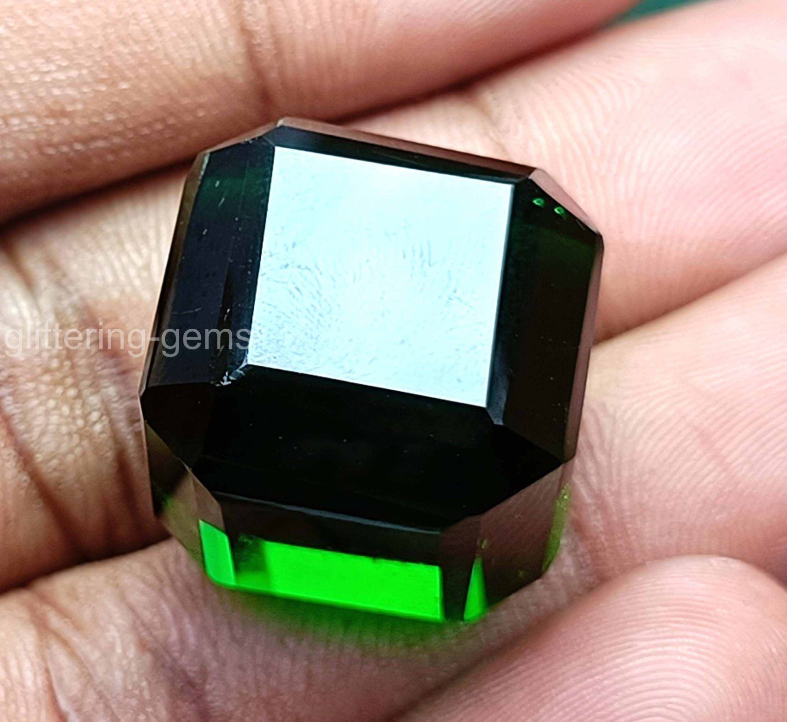 40 Carat Natural Green Emerald – Cube Cut IGL Certified Collector Gemstone 5DNJ