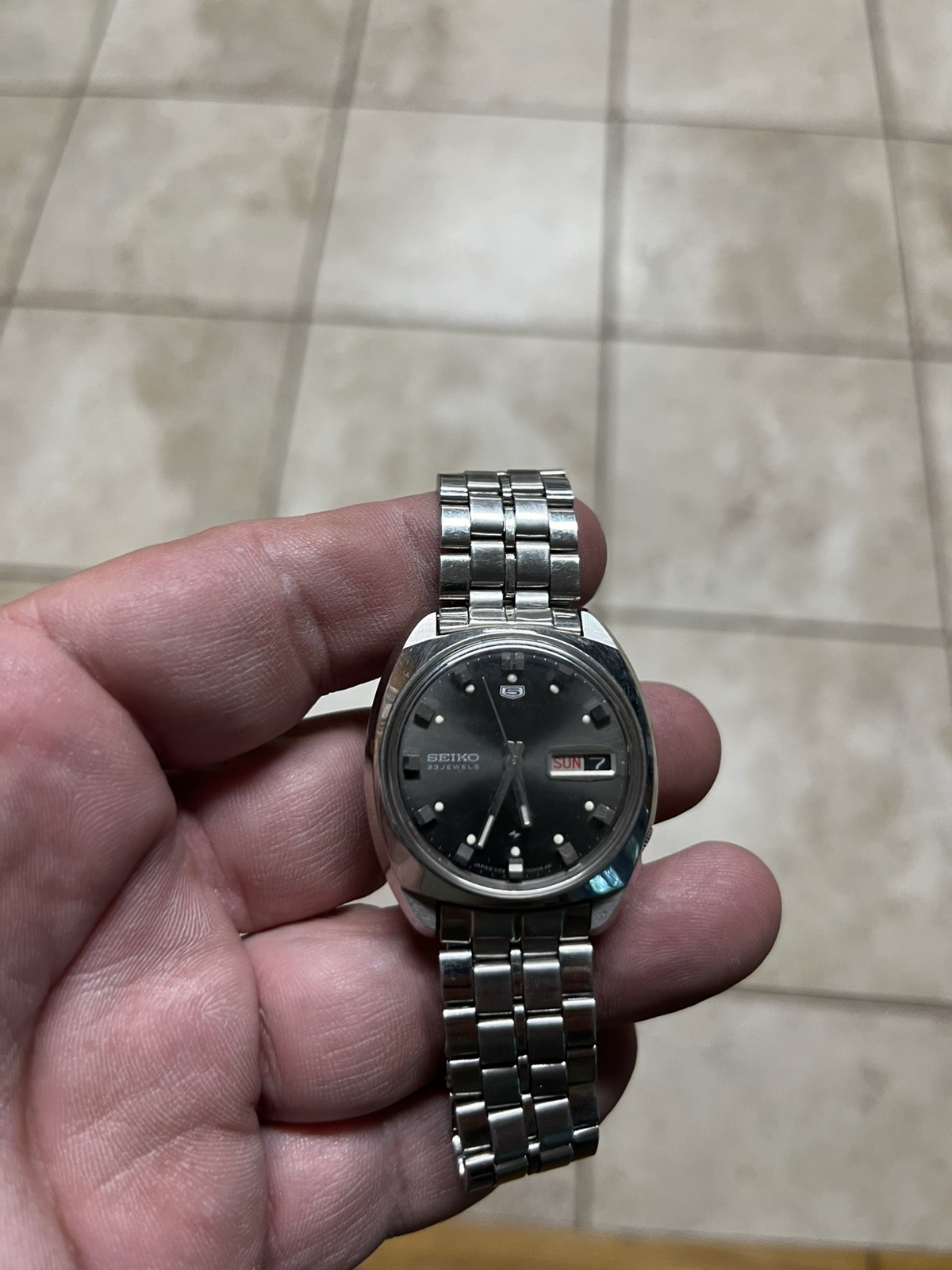 Seiko 5 23 Jewels 5126-7000 with Graphite Dial and Stainless Steel Bracelet