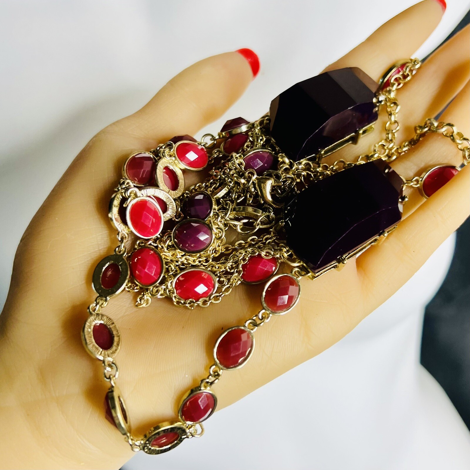 Statement Red Black Resin Stone Layered Multi Strand Bib Necklace Gold Tone 1092