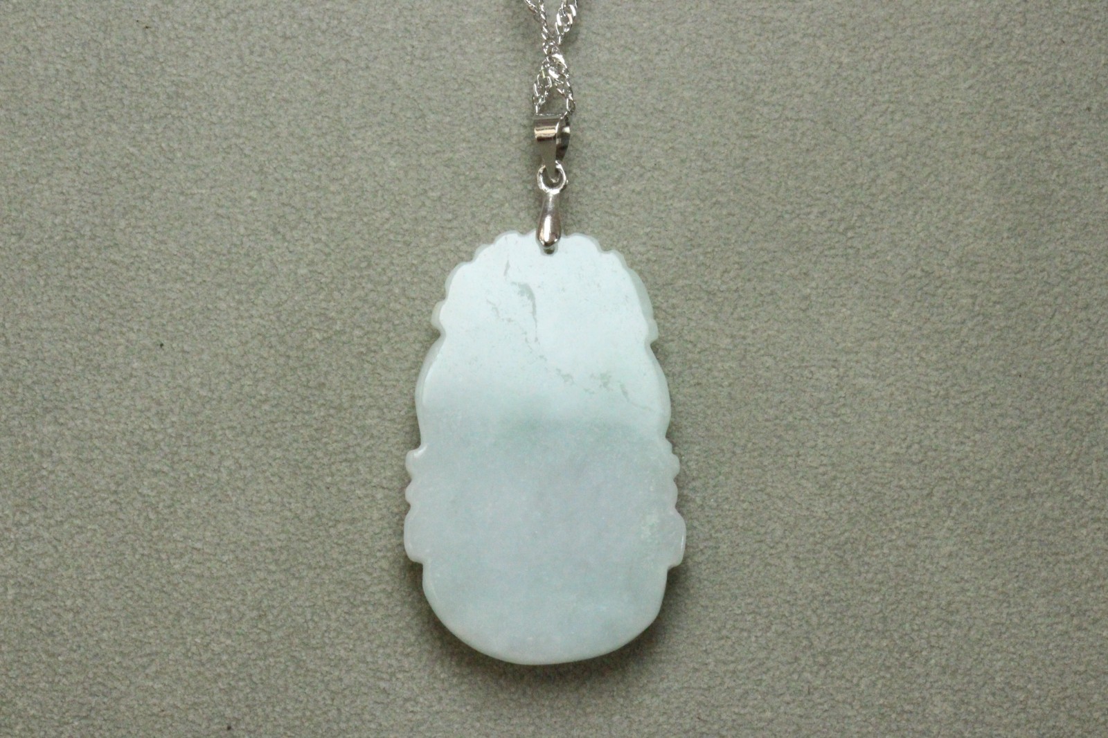 Natural White green A Jadeite jade Hand-Carved Sheep (Chinese Zodiac) Pendant