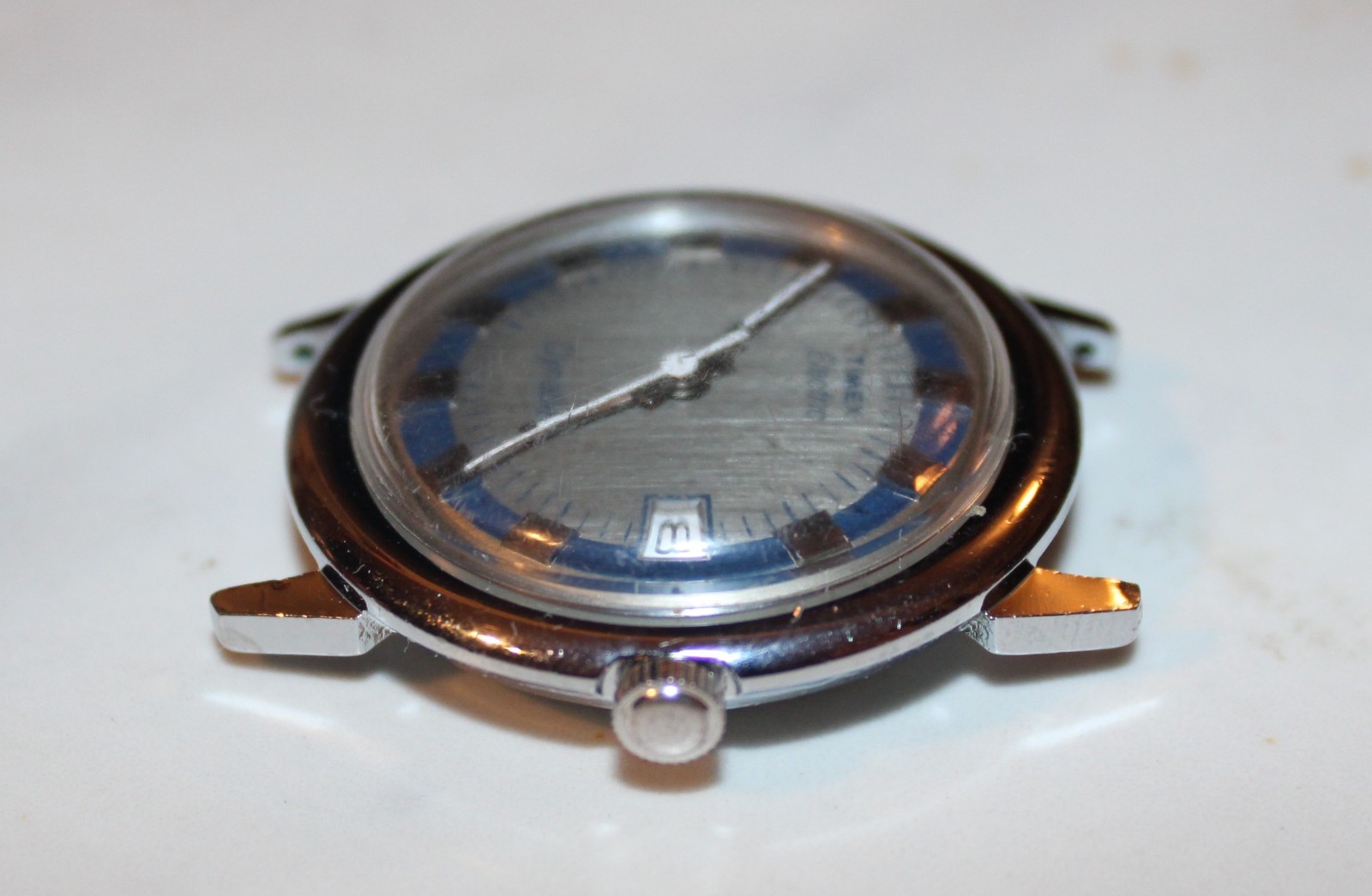 Vintage Timex Dynabeat Men Silver Tone Electric Watch Runs Good Collectible