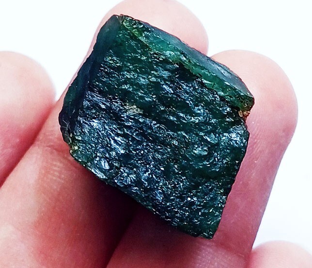 Natural Emerald Rough 30.85 Ct Certified Loose Gemstone With Free Gift