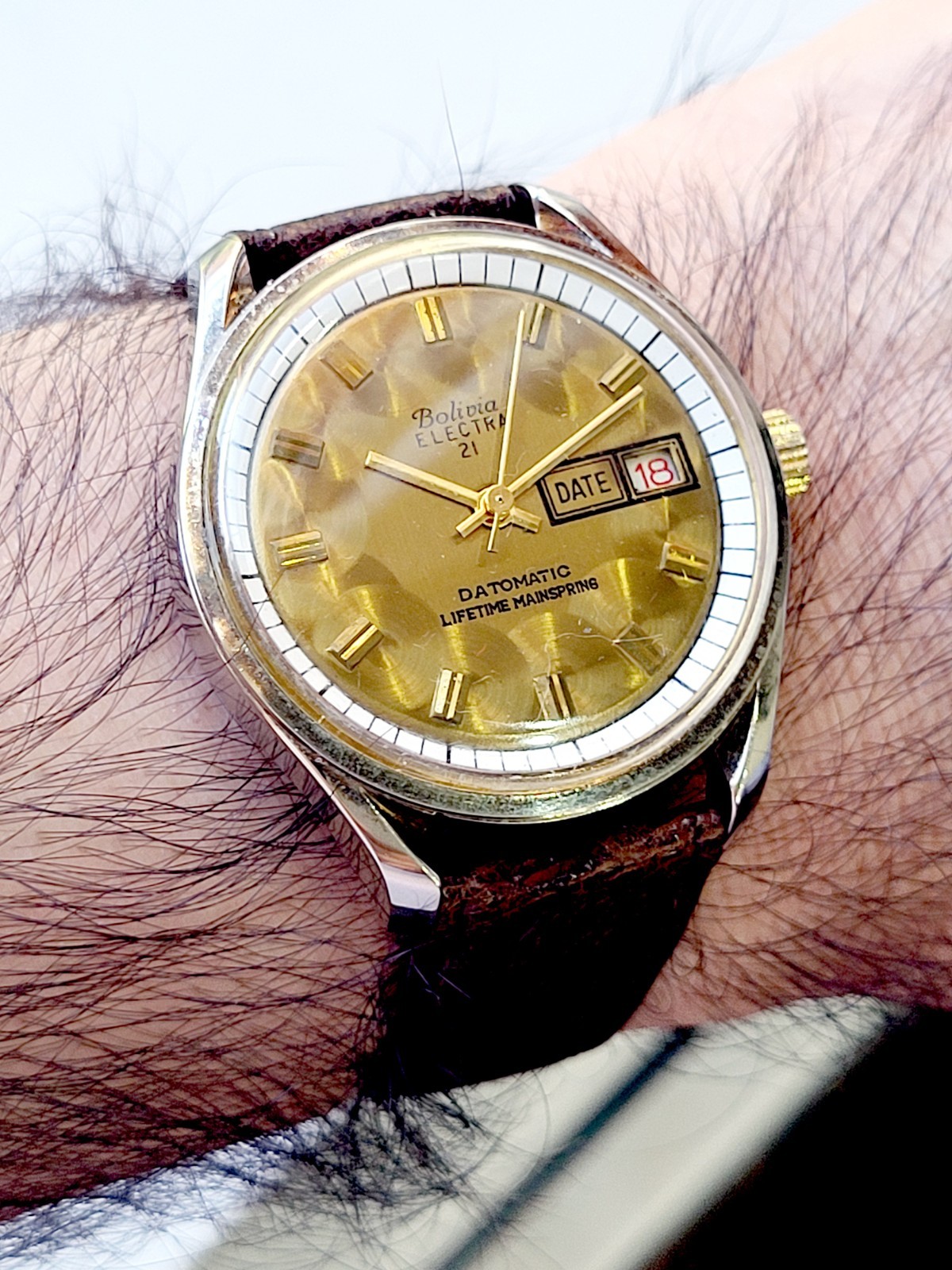 Bolivia Electra 21 Datomatic Men’s Watch 37mm Sunburst Dial Vintage Mechanical
