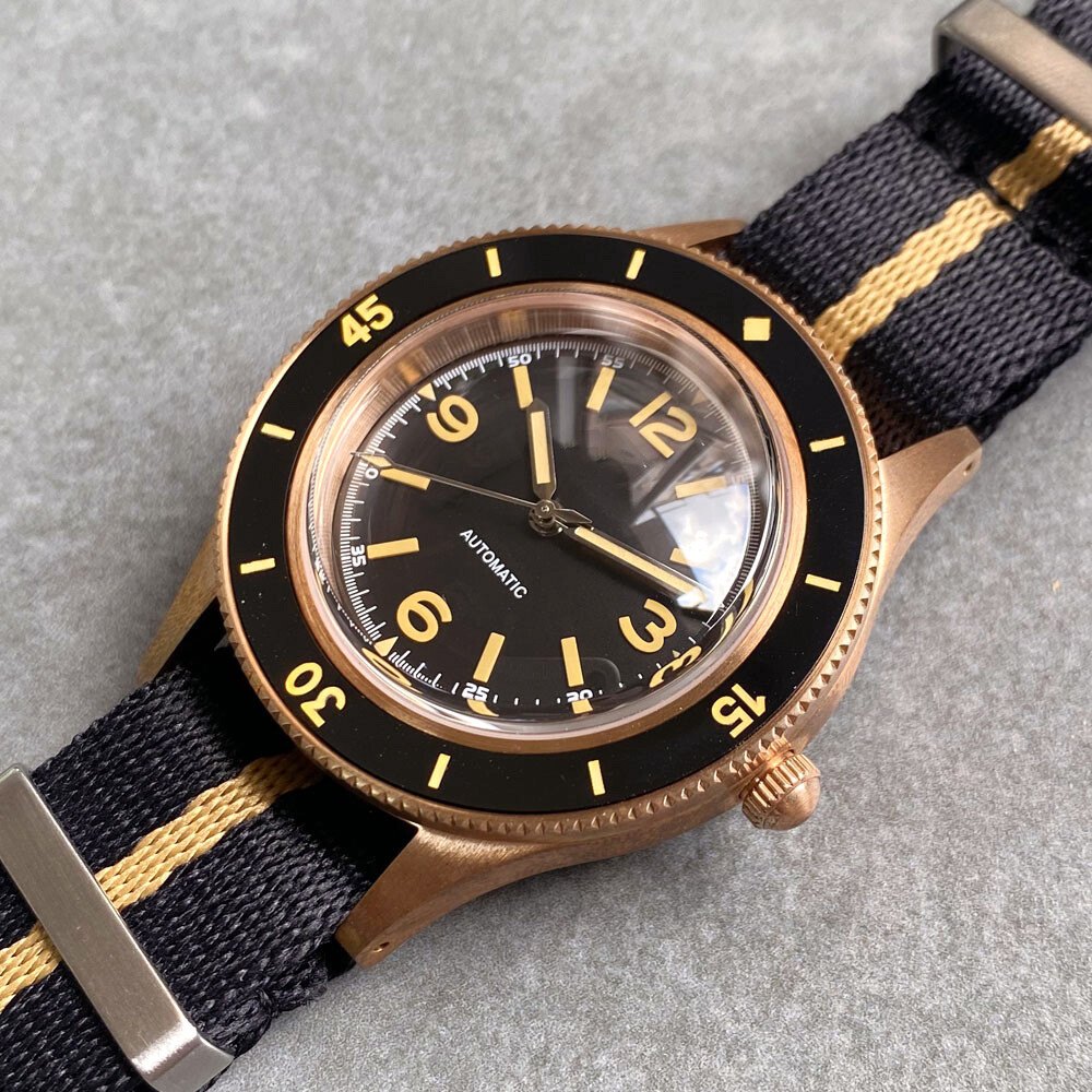 40mm 50-Fathoms Retro CUSN8 Solid Bronze NH35 Dress Men Watch Sapphire 20Bar