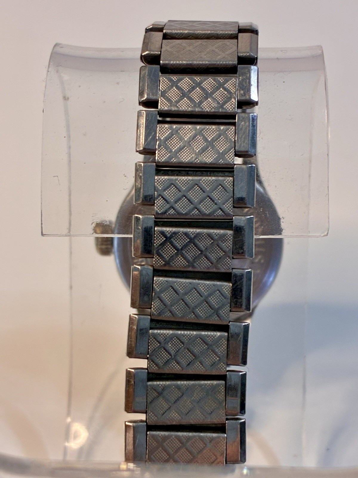Timex Vintage Women’s Mechanical Watch, Shock-Resistant, Silver Dial, 17J WORKS
