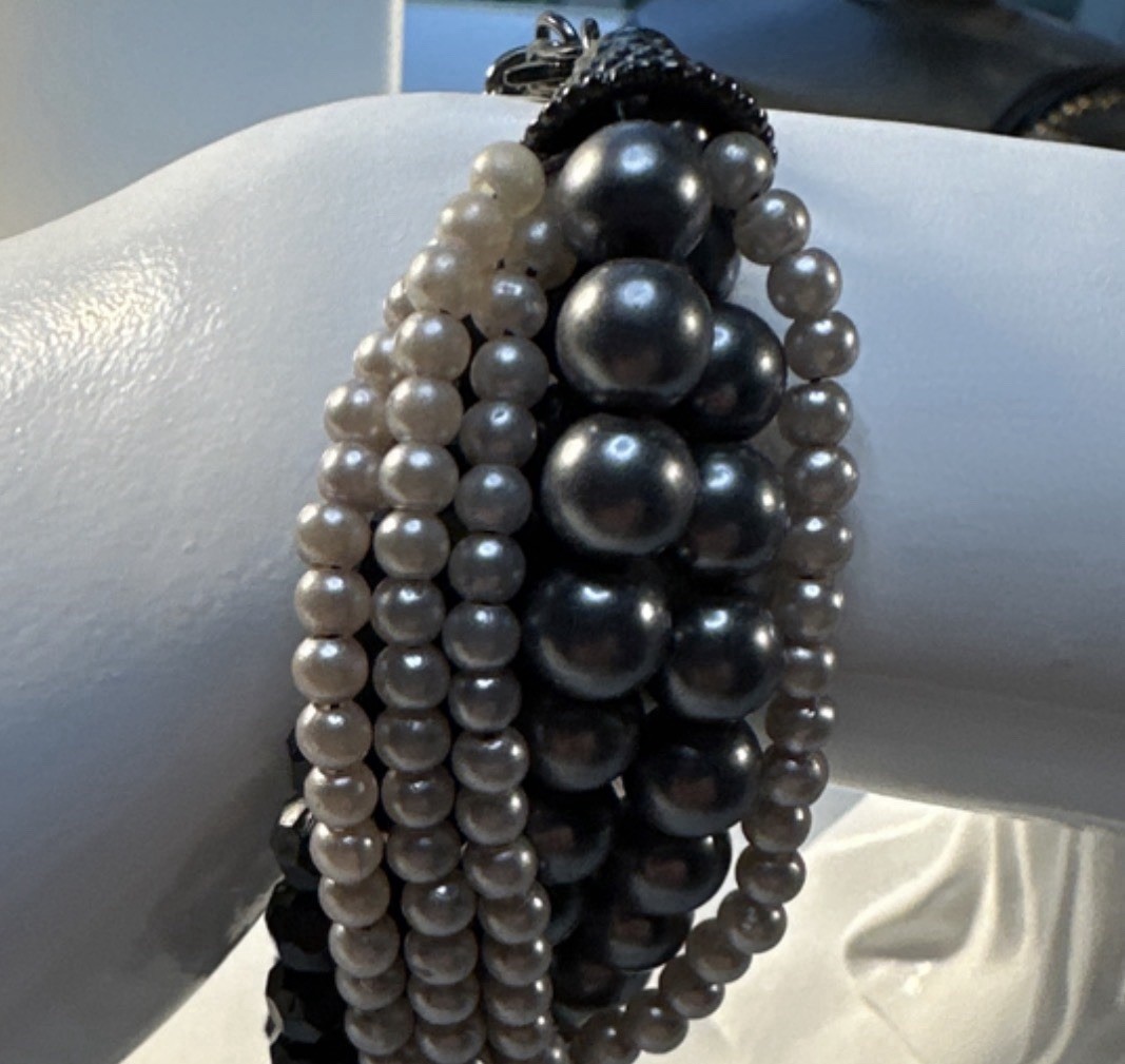 Multi-Strand Beaded Bracelet Faux Pearl in Black Ombre to Light Gray