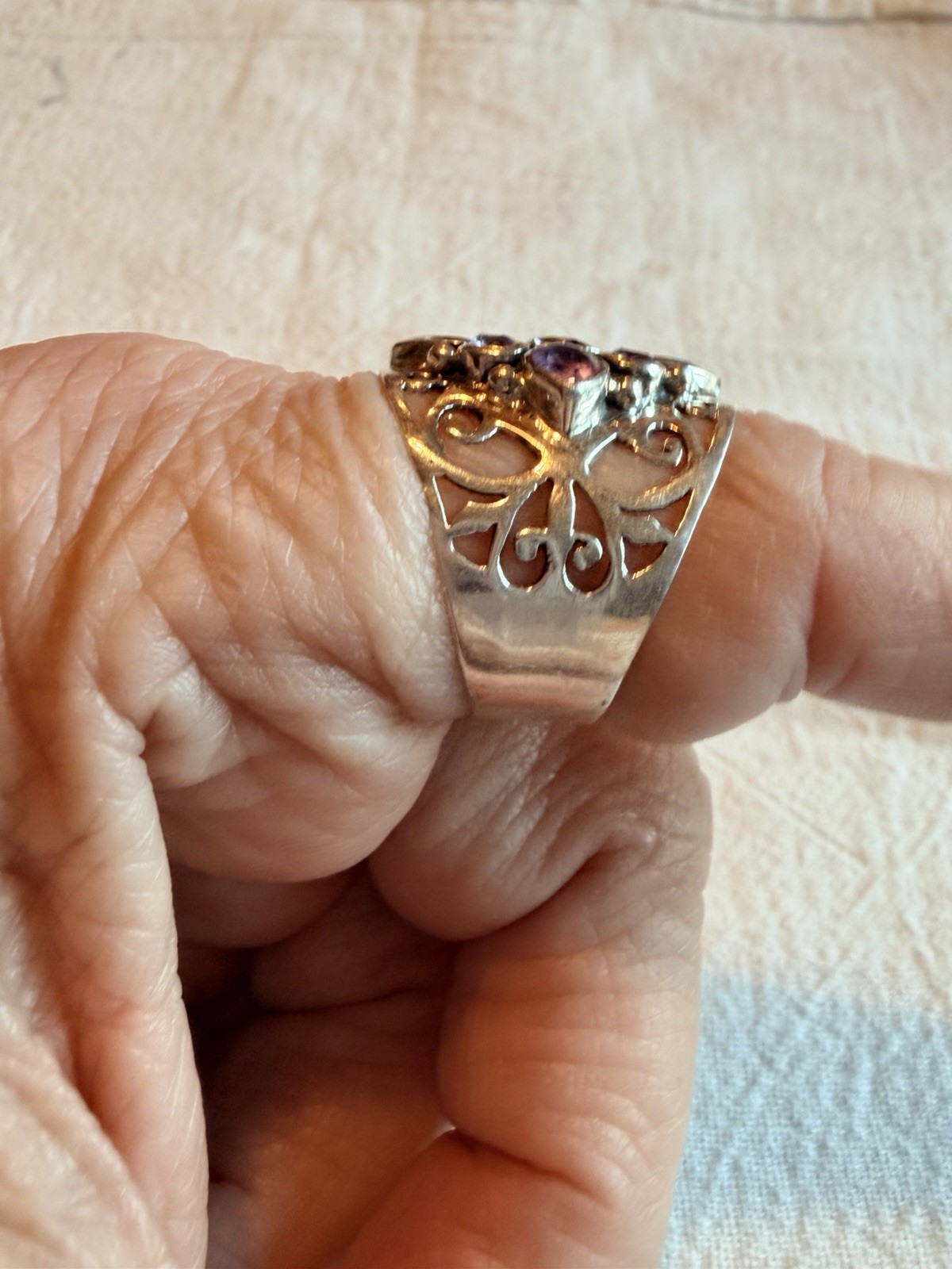 925SterSilver Amethyst Starburst!! Sz 9-1/2 Cigar Band Filagree Ring!!