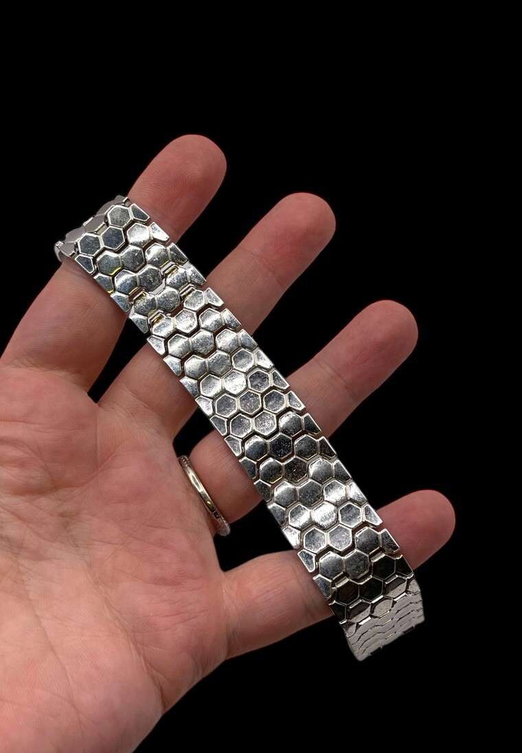 Vintage Crown Trifari Honeycomb Bracelet Mesh Geometric Hexagon Link