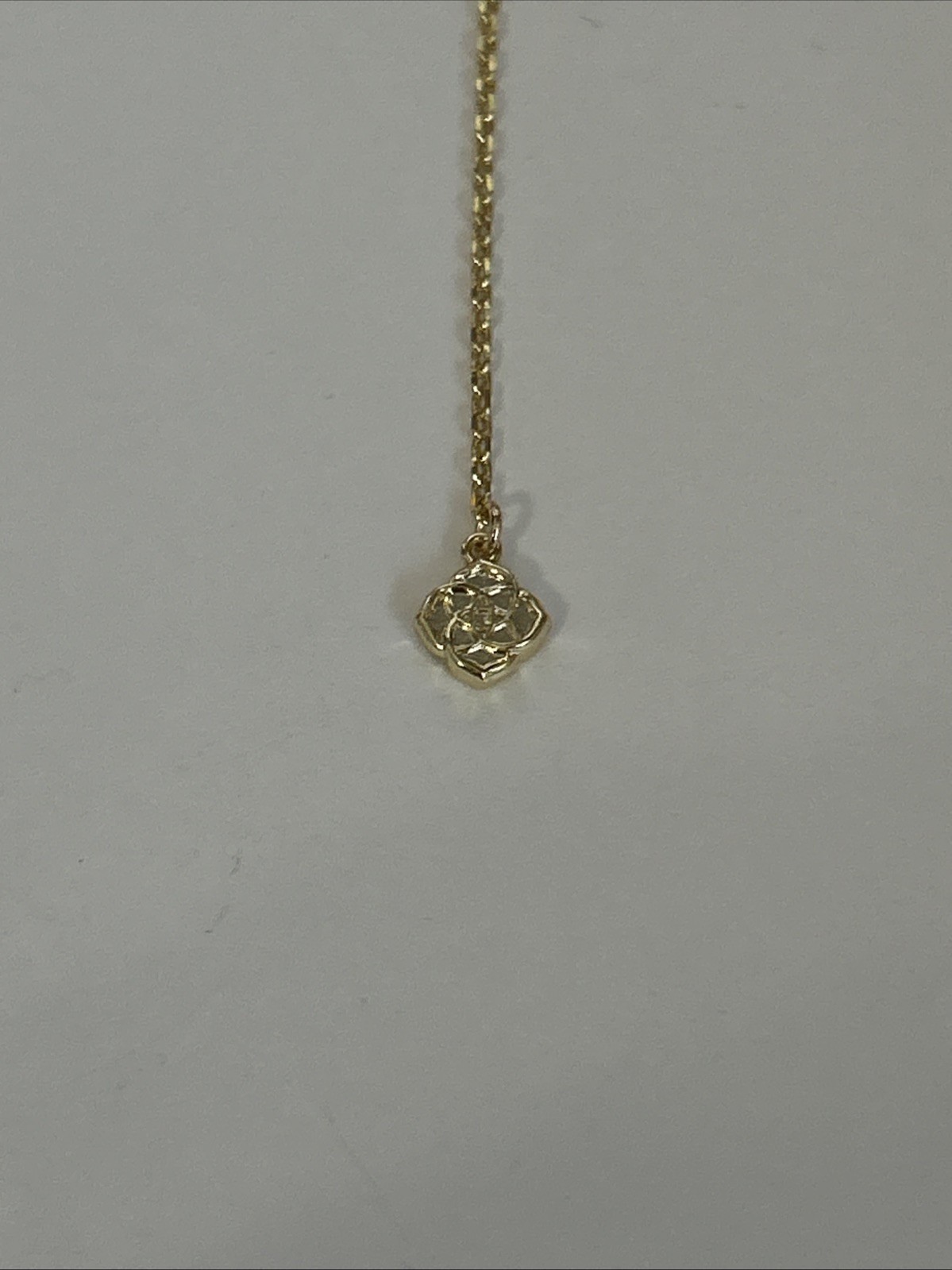 NEW! Kendra Scott Gold Krista Bow Short Pendant Necklace in White Mix Pearl