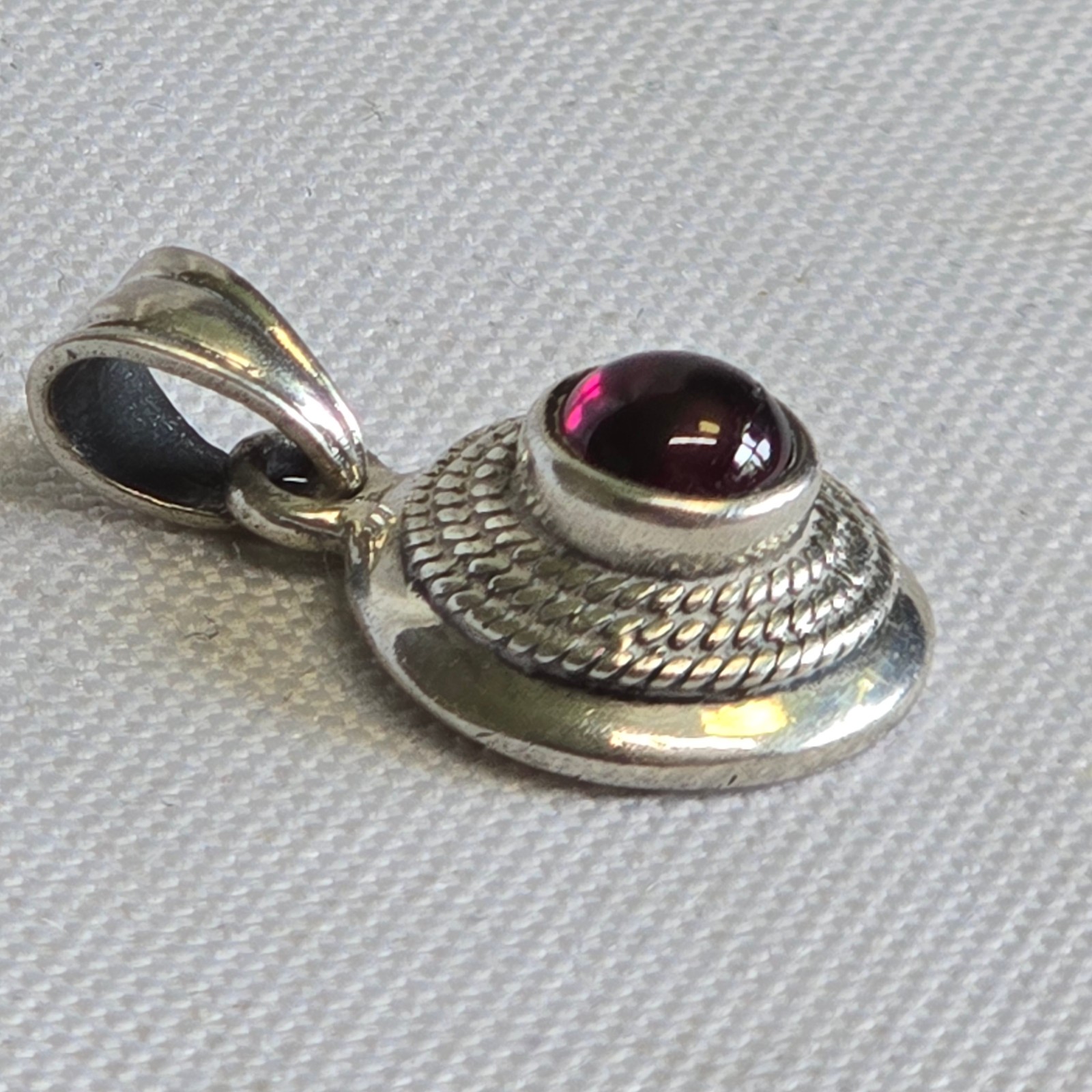 Sterling Silver Pendant 4.39g Fine Jewelry Dark Pink Stone Charm *READ*