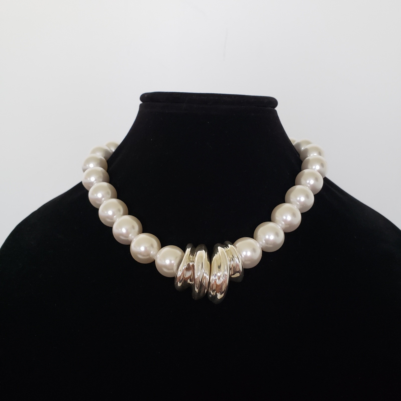 E&L Israel Sterling Silver Electroform Shell Pearl Beaded Necklace 18″