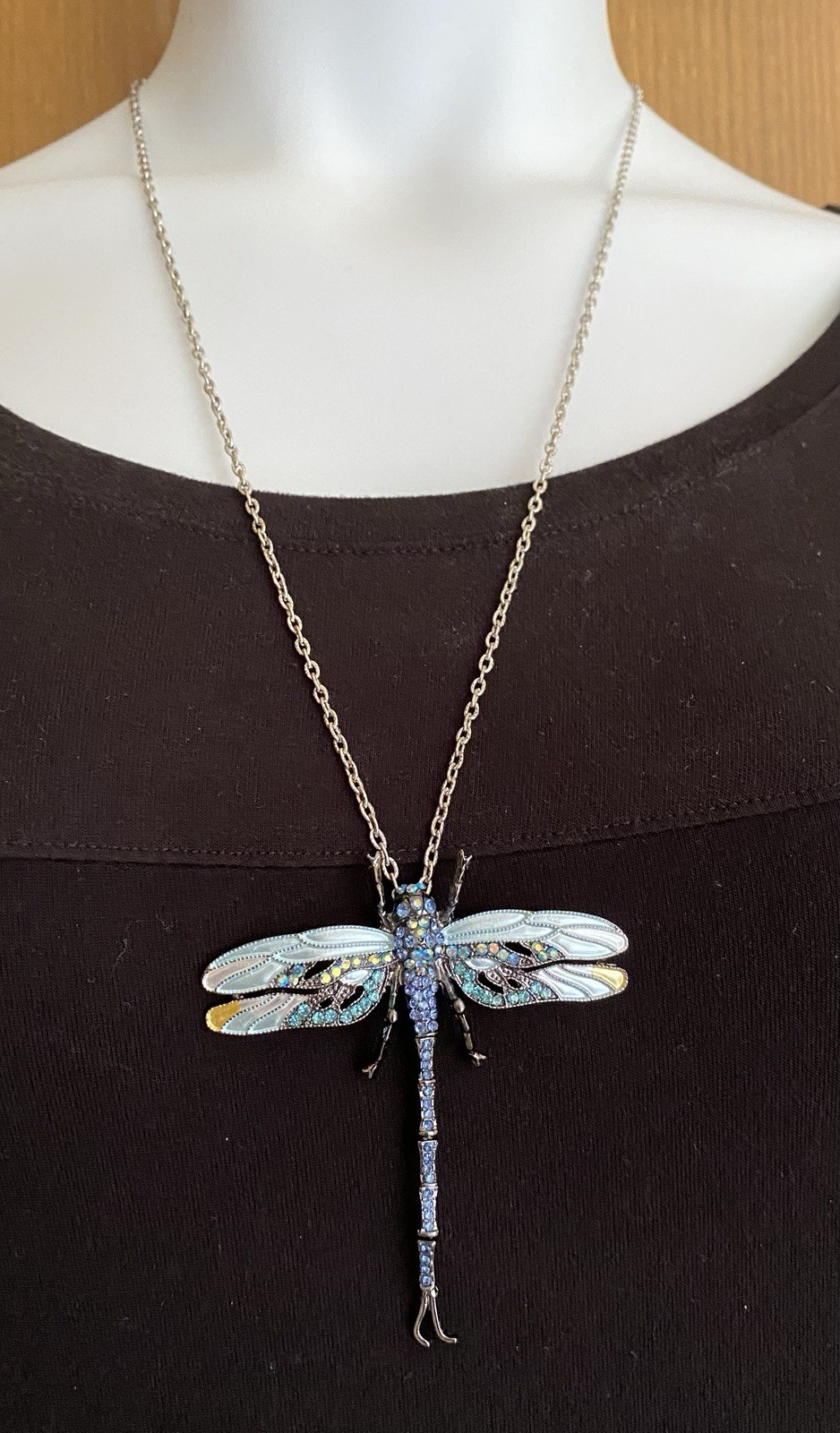 24″ SP Textured Chain Necklace with a Sparkling Blue Rhinestone Dragonfly