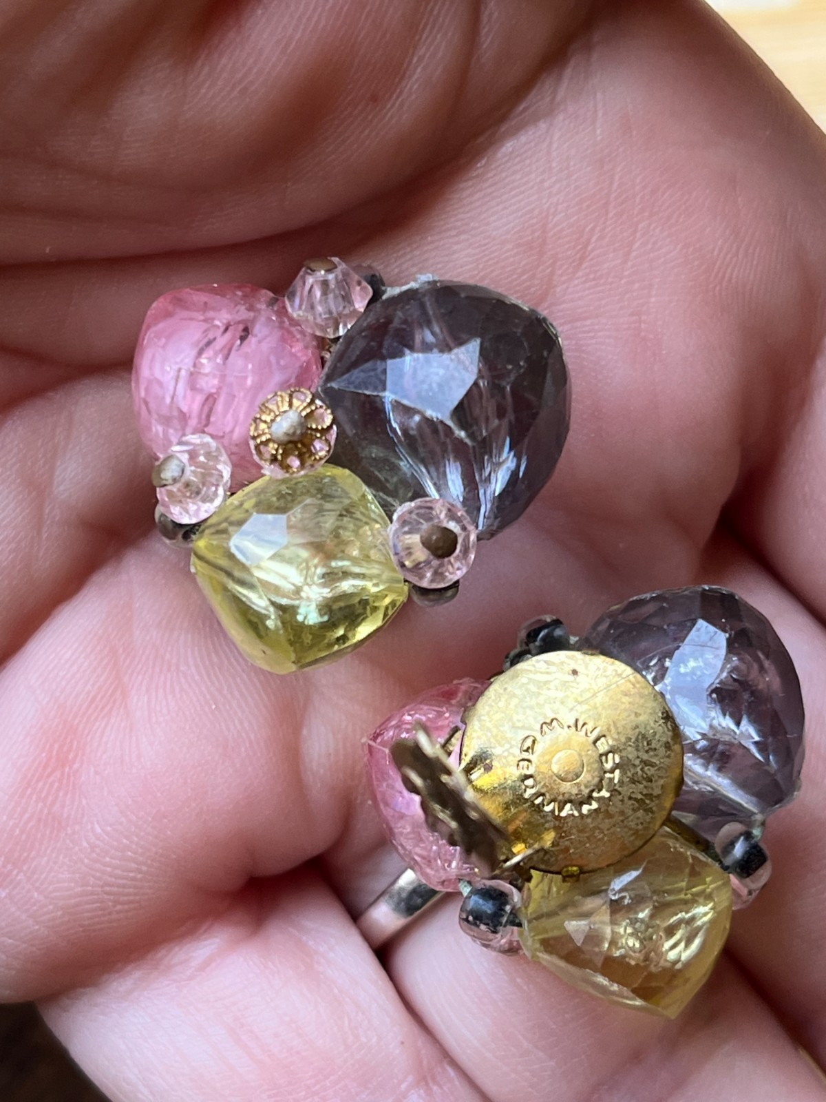 Lot 20 Pairs Vintage Clip On Cluster Earrings 2 Signed: Castlecliff, Cathe