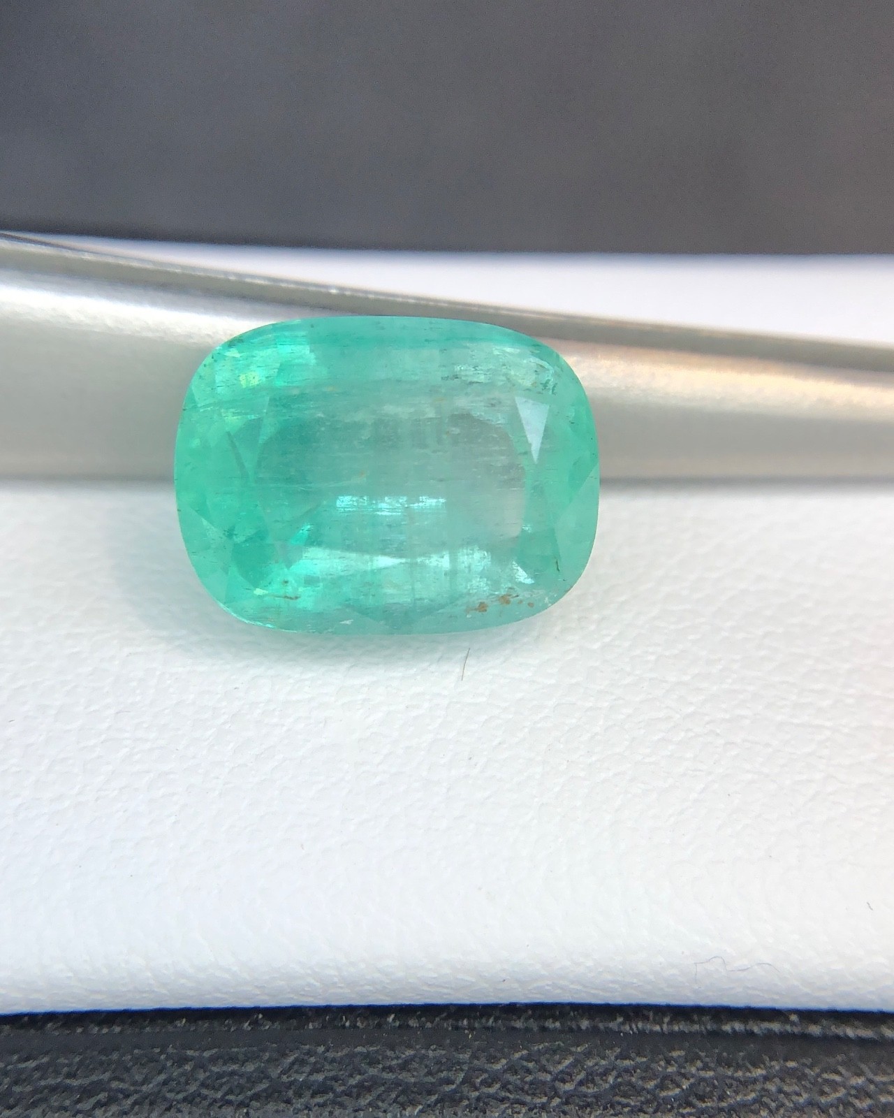 6.70 Cts Natural Nigerian Emerald Bluish Green Color Cushion Cut loose gemstone