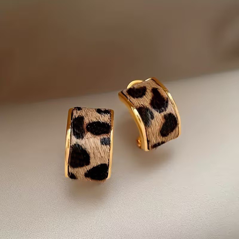 Leopard Print C Shape Earrings 2Pcs Women’s Gold Tone Fashion Jewelry