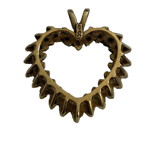 10K Yellow Gold Diamond Love Heart Pendant 2.4g.
