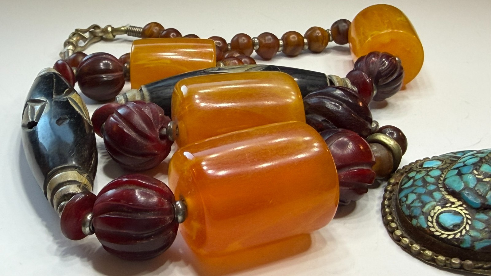 Vintage Tibetan Style Mosaic Pendant Necklace Butterscotch Resin Bone Beads 26″