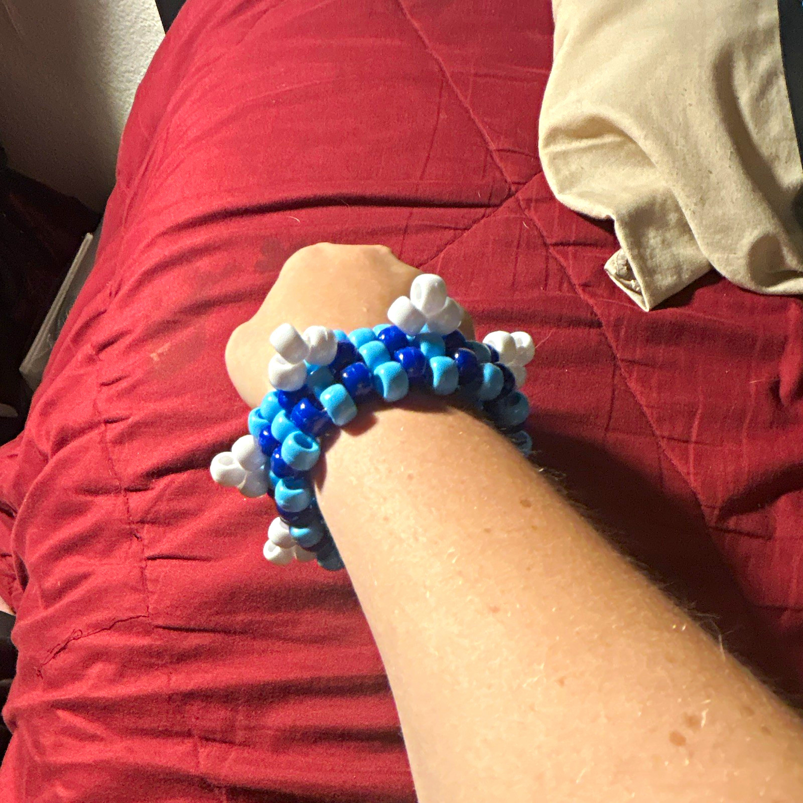 Blue & White Stretch Beaded Plastic Bracelet, Sizable, No Stone