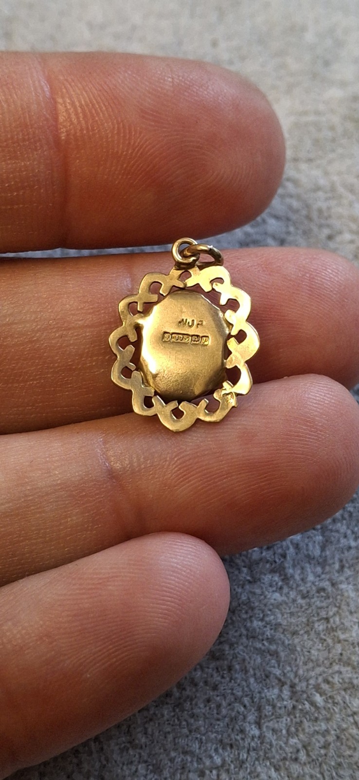 Vintage 9ct Gold Cameo Pendant Charm