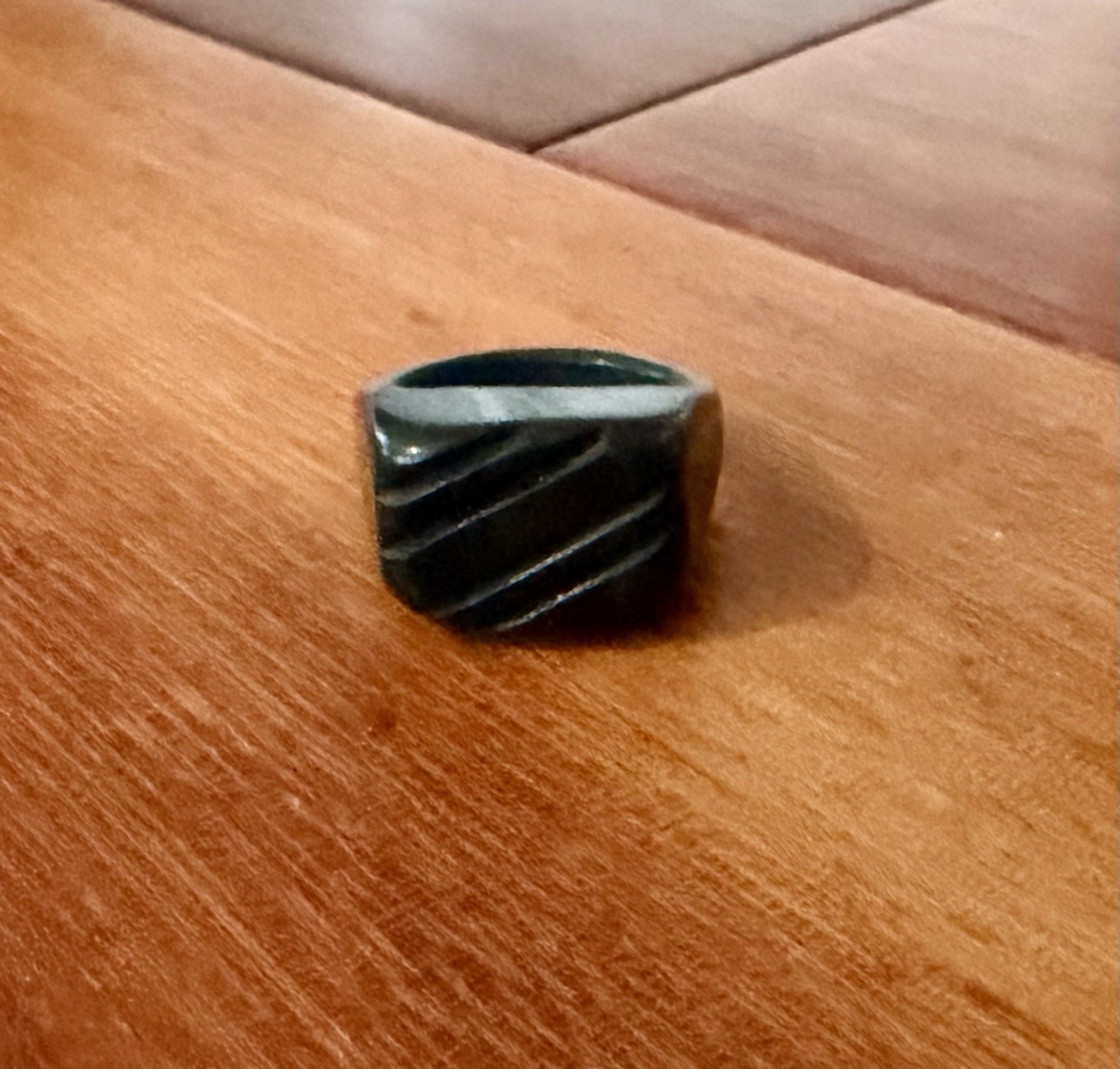 Vintage 90’s Boho Tribal Black Carved Signet Band Ring – Approx Sz 5