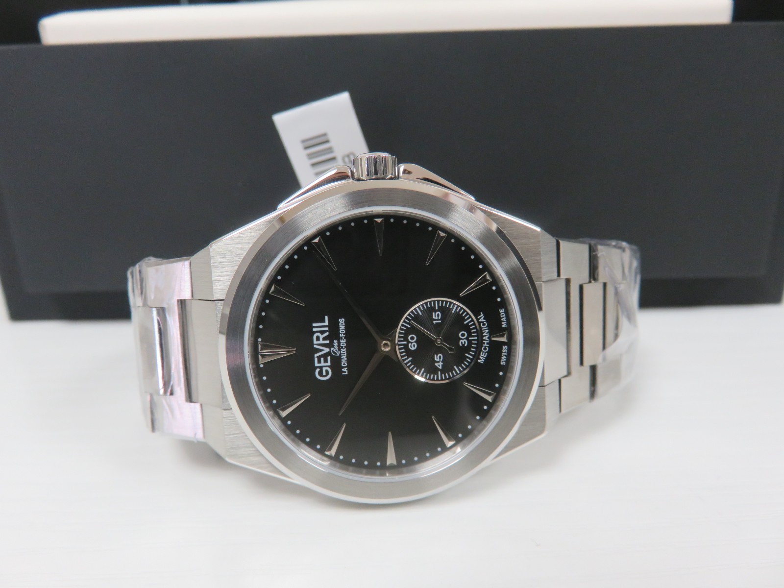 Gevril Men’s 49910B Montauk Sub Dial Swiss Made ETA 7001 SS 40mm Watch