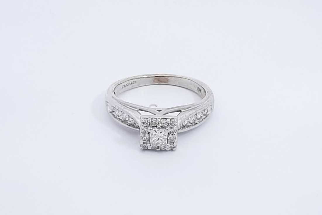 0.57cttw Dimaond Ring In 10k White Gold 3 Grams Size 7 Eb0226oxzdu
