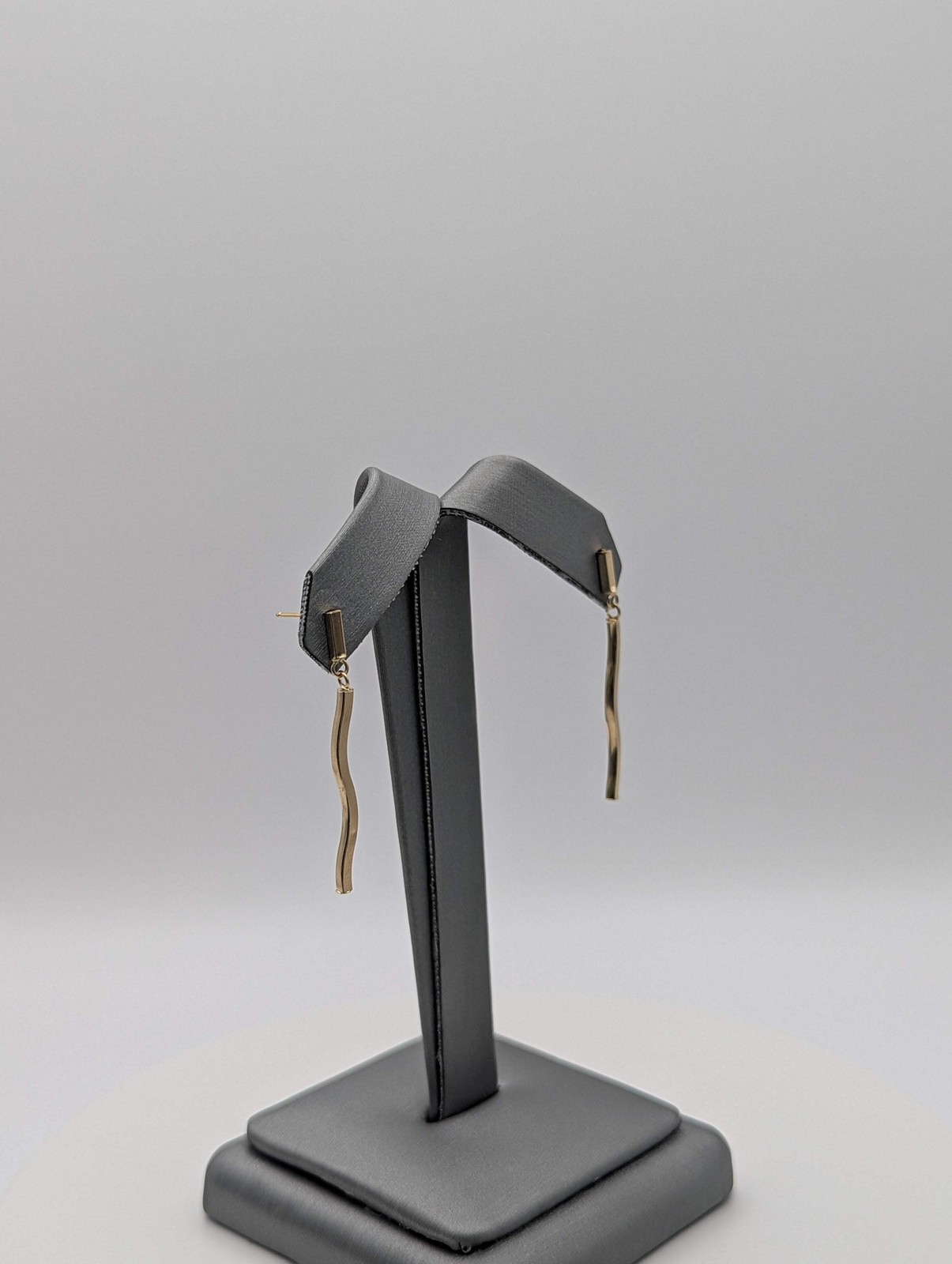 14K YG Wavy Dangly Earrings
