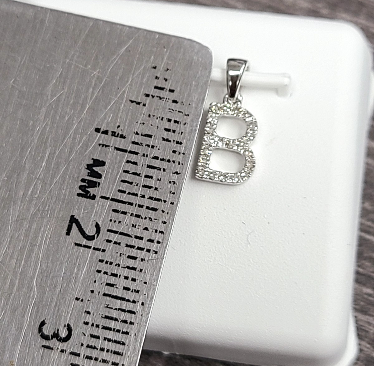 Deal! 0.11CT Natural Genuine Diamond B Initial baby Pendant 10K Gold
