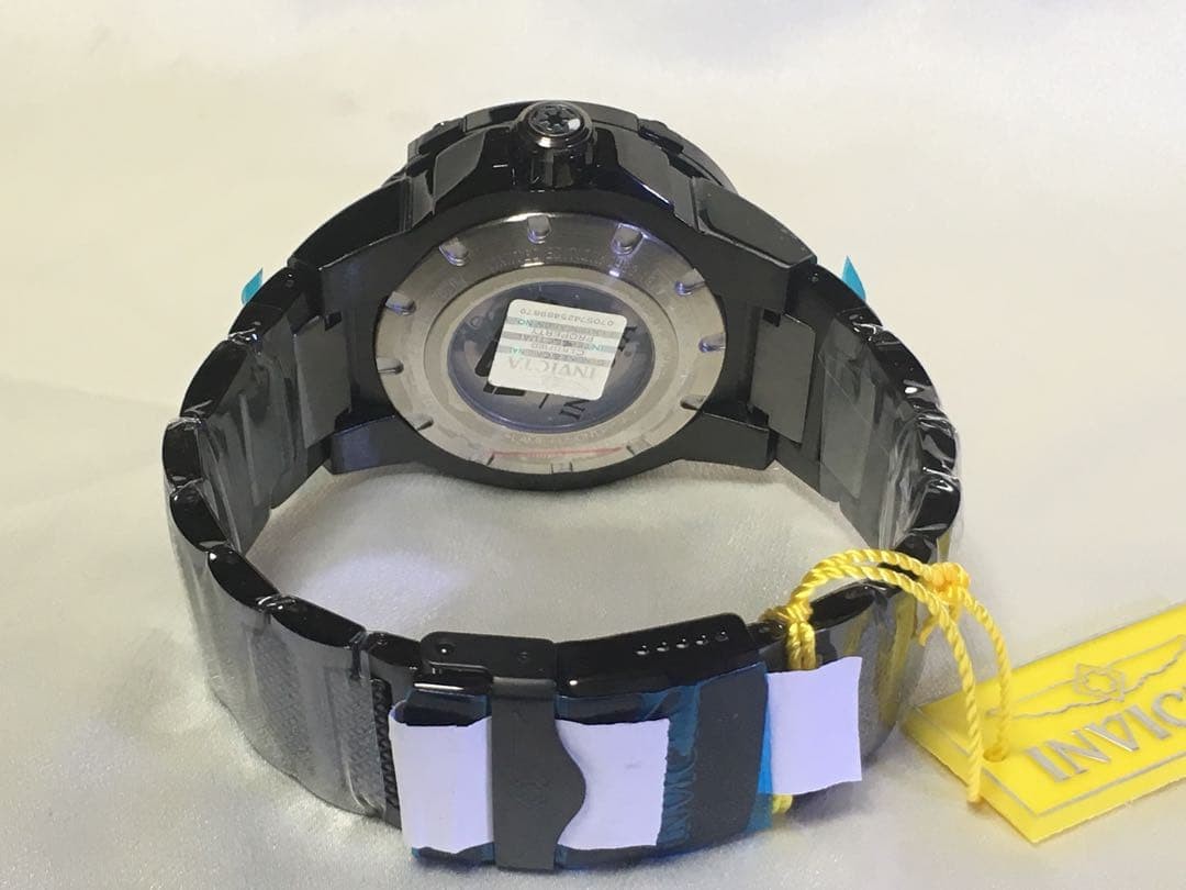 Limited to 1977 pieces INVICTA Star Wars Darth Vader Automatic