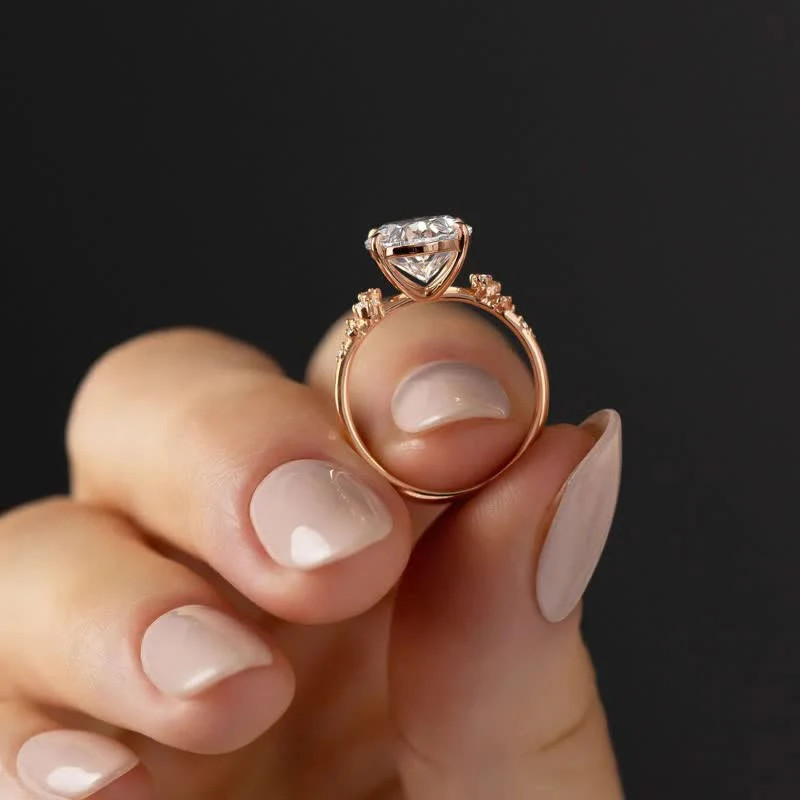 2 Carat Lab Grown Diamond Ring – E Color VVS2 (IGI Certified) with 0.2ct Accent