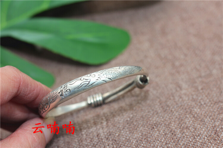 National wind literary retro folk Chinese handmade Miao silver bracelet 1piece