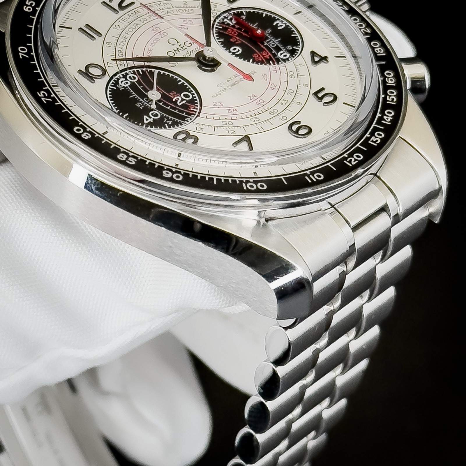 OMEGA Speedmaster Chronoscope Co-Axial 43mm Ref: 329.30.43.51.02.002 – Full Set