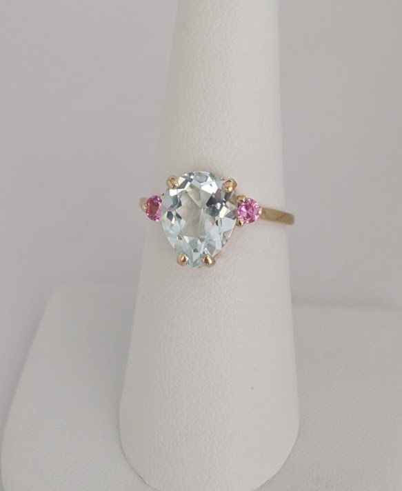 Aquamarine & Topaz Ring 14K Gold 3 Grams Retail Price $1899 Make An Offer!
