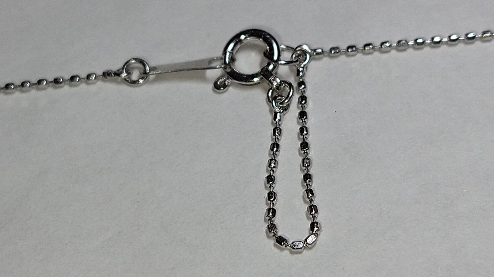 Solid 18k white gold 0.8mm ball bead chain necklace 1.15 grams 15.5″