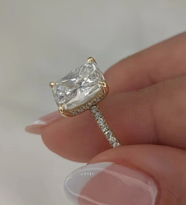 14k Yellow Gold IGI 4.50Ct Cushion Cut Lab Grown Diamond Engagement Ring E/F VS1