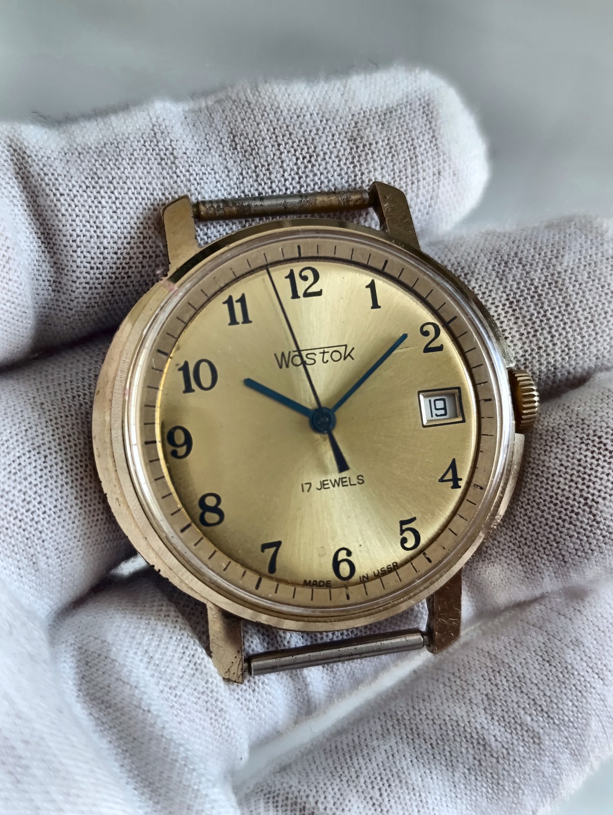 Vostok 2414A Soviet USSR Watch 1980s Chistopol 17J Gold Dial