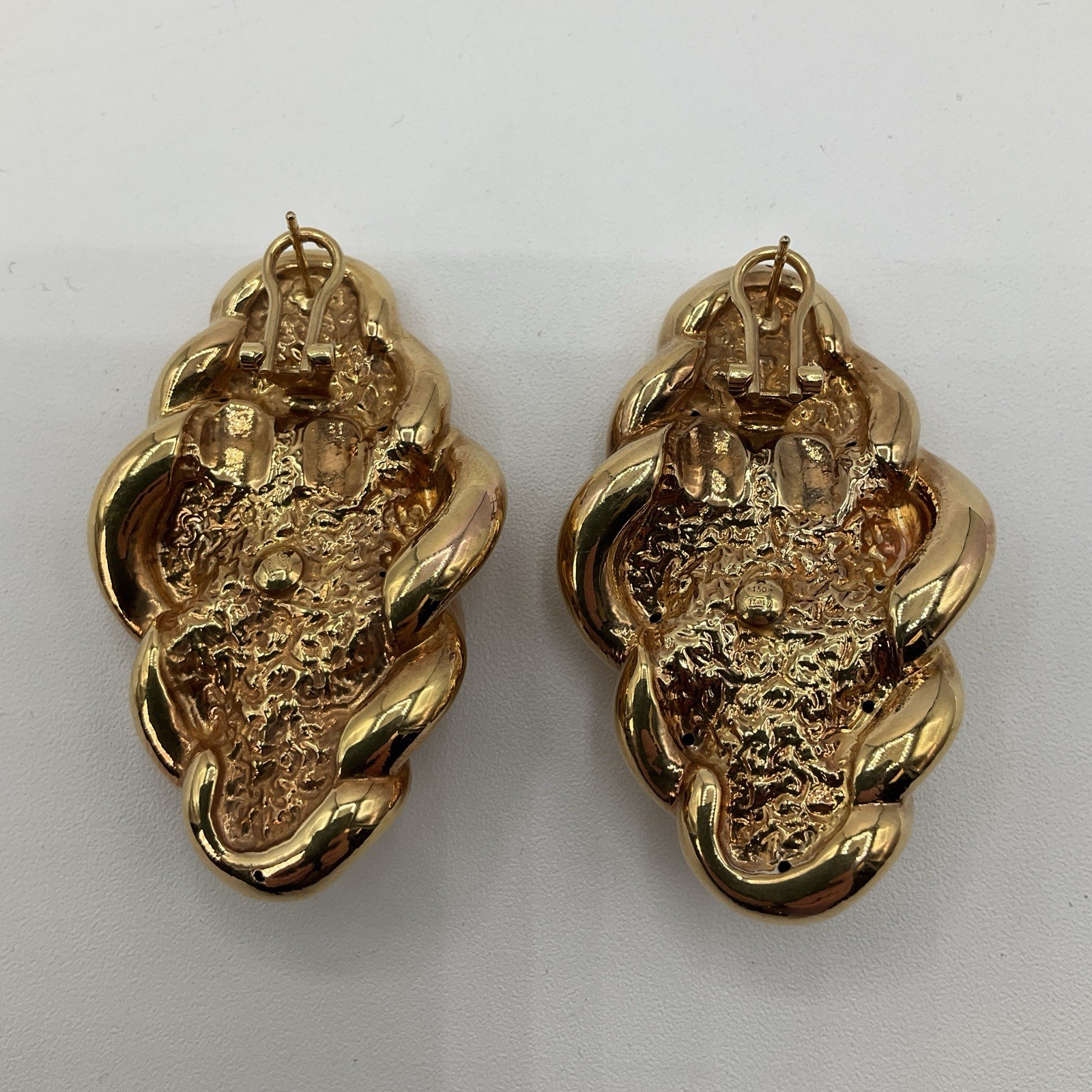 Vintage Medusa Head 18K Hollow Gold Chunky Earrings Made In Italy 11.7g