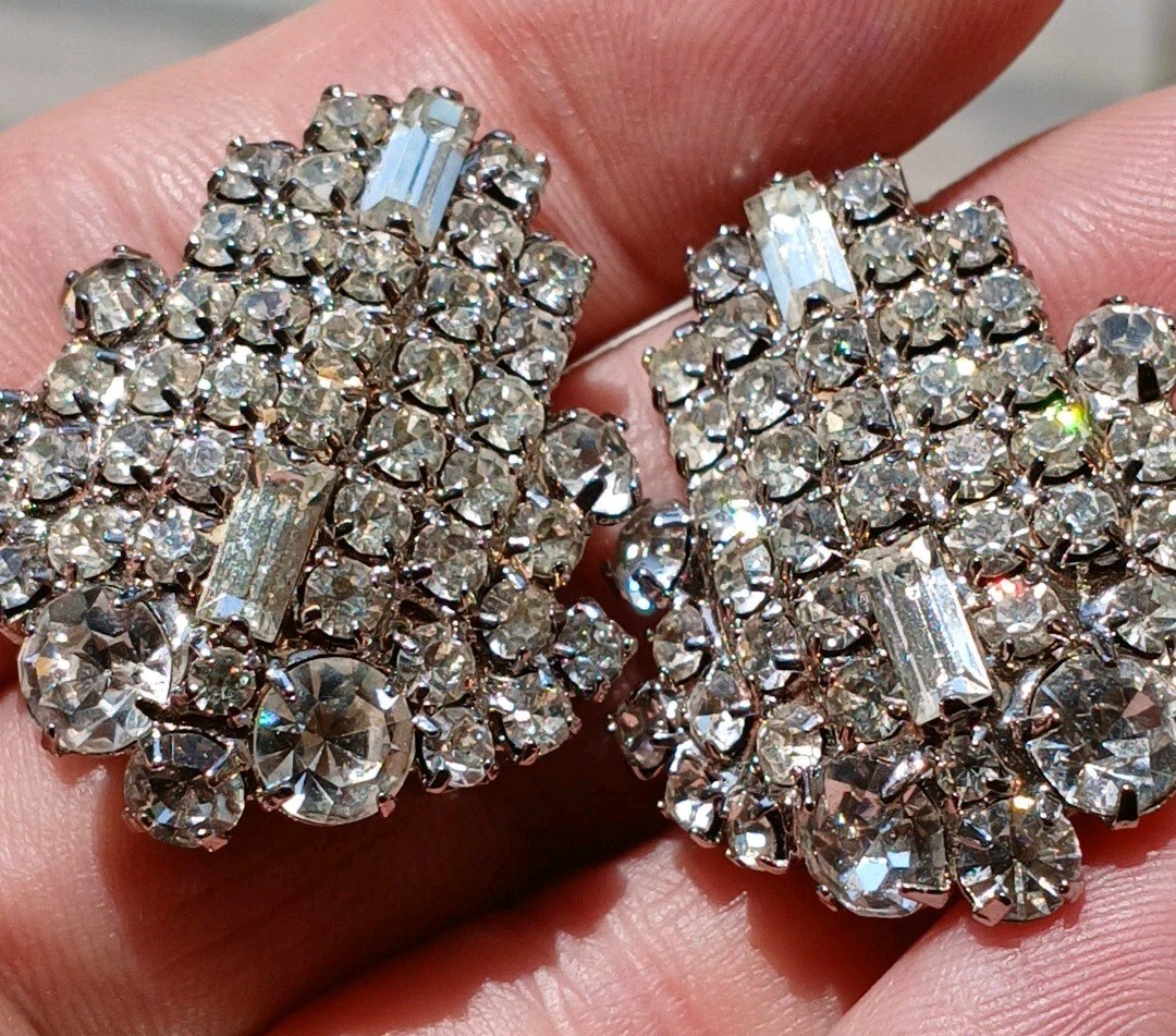 VTG Unsigned Designer Earrings ClipOn Clear Rhinestones Prong Set Art Deco Style