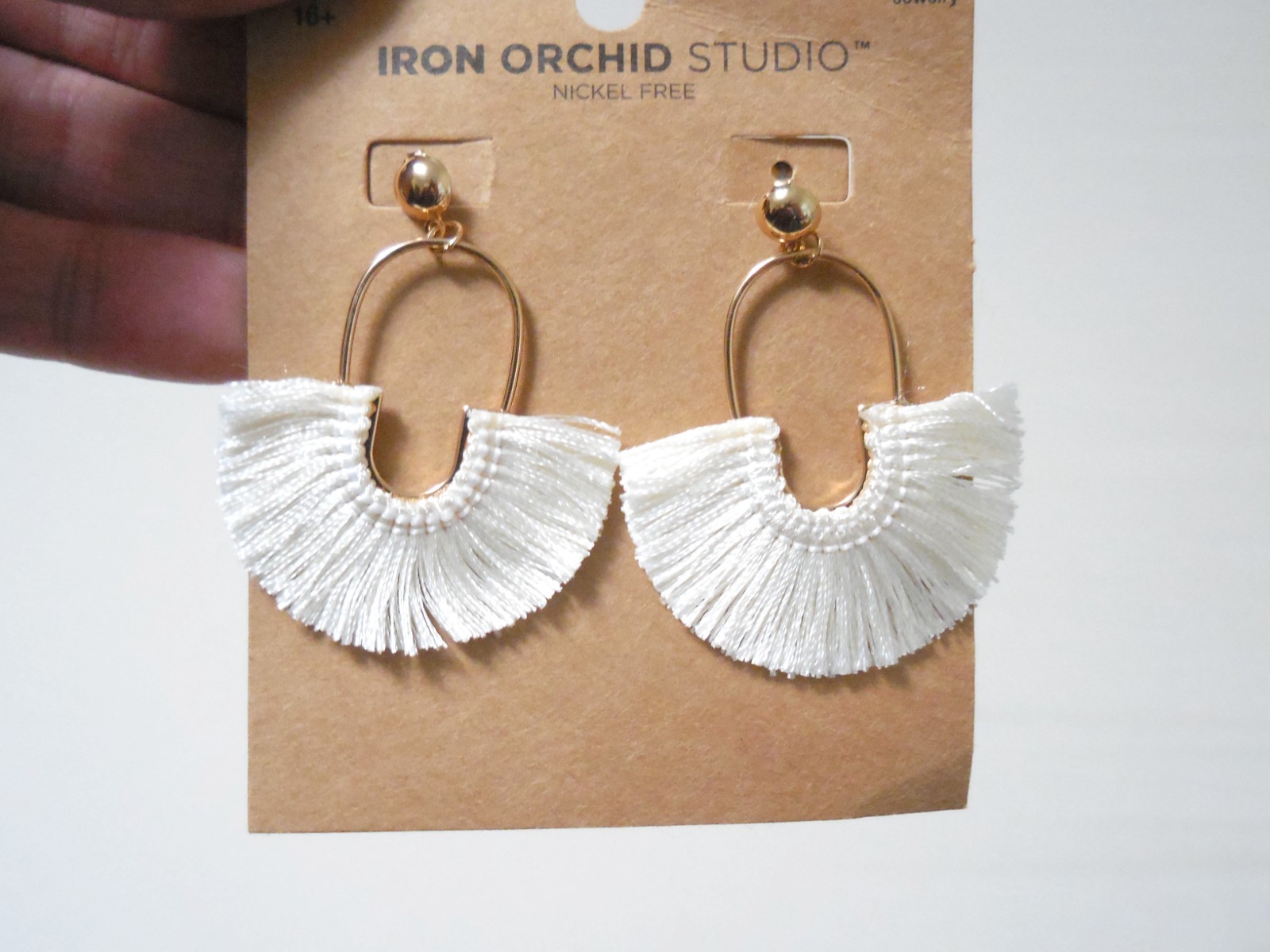 2 Pairs of Women’s Fabric Dangle Earring in Ivory w/ Vintage Woven Coin Bag