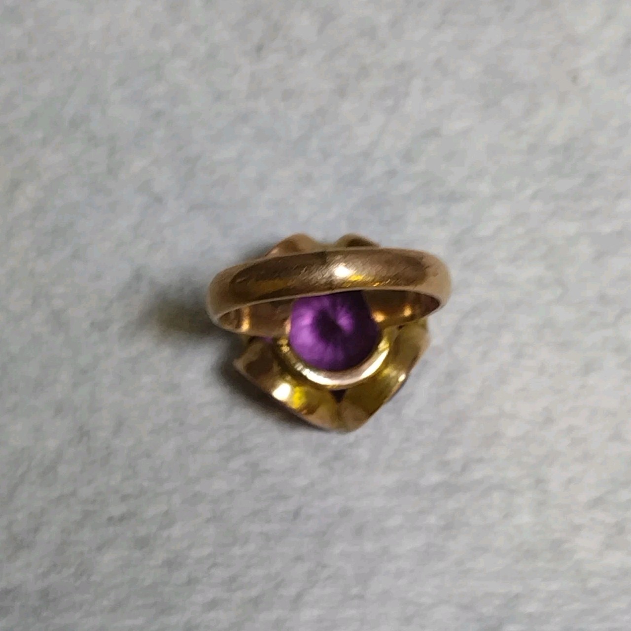 VTG Gold Tone Cocktail Ring Large Oval Faux Amethyst Purple Faceted Stone 6.5