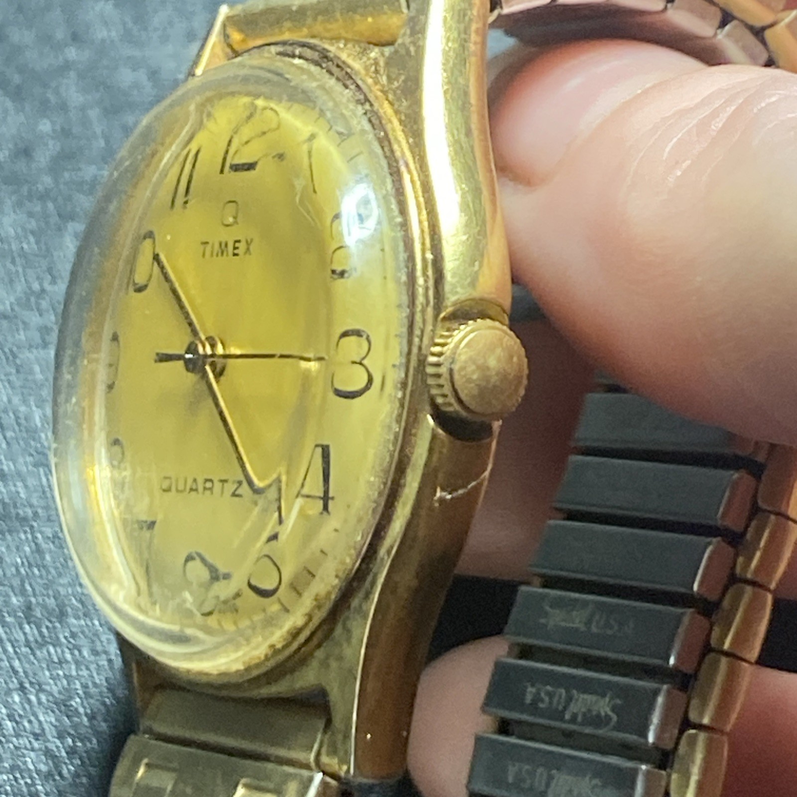 VTG 80s Timex Men’s Gold Quartz 33.5 mm Speidel Stretch Band for Parts?Untested