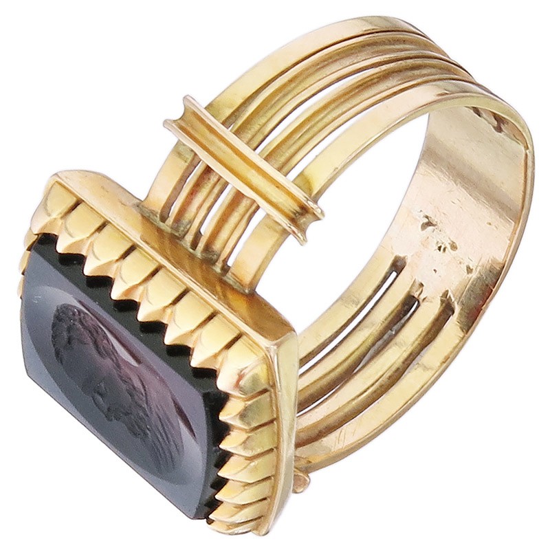 Ring color stone man bust 750 yellow gold antique