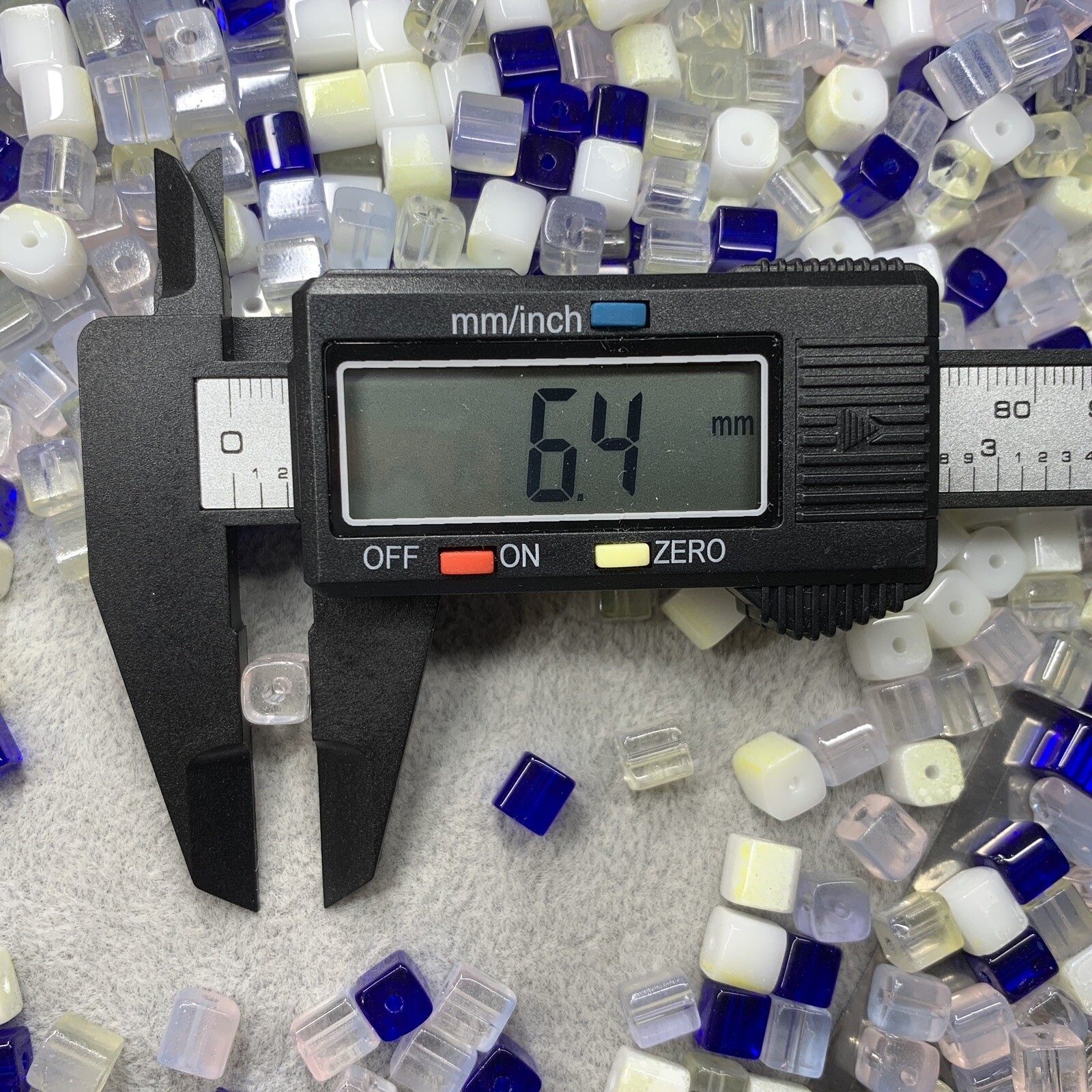 1LB/454G Assorted Blue/ Transparent/ White 6mm Square Cube Crystal Glass Beads