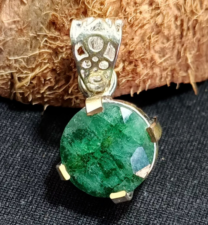 Certified 21.25 Ct Natural Emerald 925 Solid Silver Round Cut Pendant Gemstone
